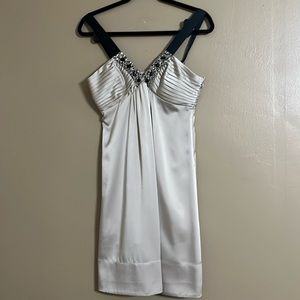 BCBGMaxAzria Dress Sz 8 Champagne Embellished VNeck Pleated Cocktail Straps